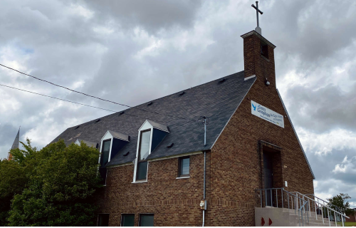 Фото: Евангелическая церковь Жонкьер, где ассоациация сняла помещение. Фото© Присцила Пламондон Лалансет/Радио Канада.